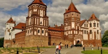 новость 14-04-2025 Число туристических поездок между РФ и Беларусью рекордно выросло