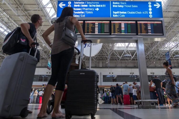 новость 27-04-2025 Туристическая фирма из Белгорода не вернула туристам деньги за несостоявшийся тур