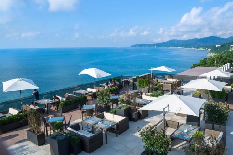 новость 20-04-2025 На летний сезон отели Краснодарского края забронированы на 50%