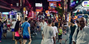 новость 28-04-2025 В Паттайе вооружённый мужчина ограбил туристок