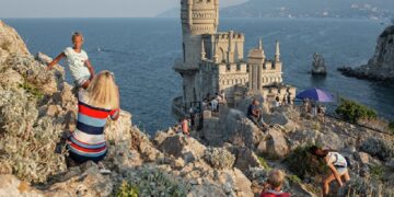 новость 02-04-2025 На майские праздники в Крыму фиксируется значительный рост бронирований отелей и санаториев