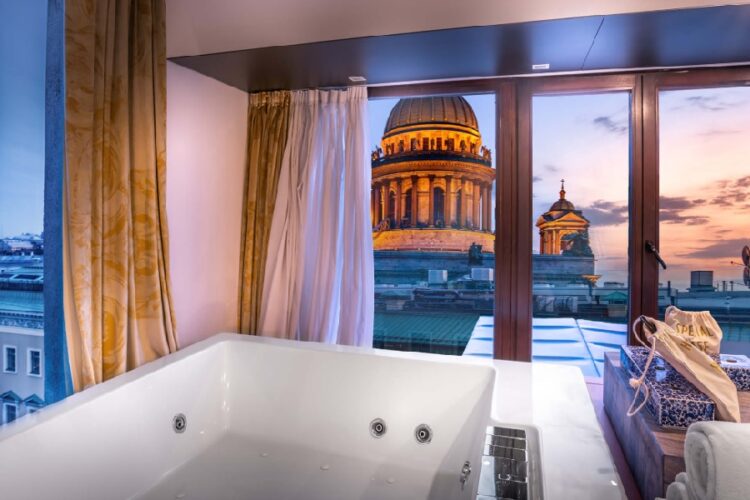 новость 21-04-2025 На майские каникулы иностранным туристам не хватило мест в отелях