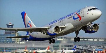 новость 12-05-2025 Пассажиры рейса «Уральских авиалиний» не могли улететь из Сочи 19 часов