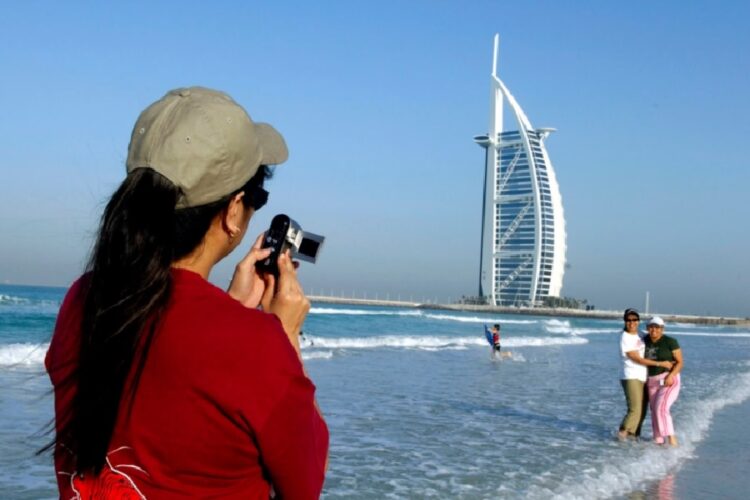 новость 11-05-2025 Россияне активно бронируют летние туры в ОАЭ