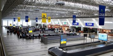 новость 02-05-2025 Туристы сталкиваются с трудностями при получении багажа в аэропорту Антальи