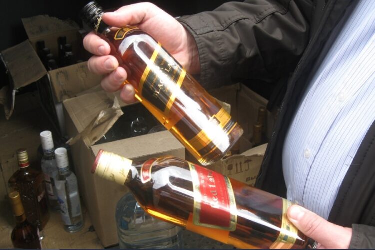 новость 29-05-2025 На Кубани предотвращены поставки большой партии контрафактного спиртного