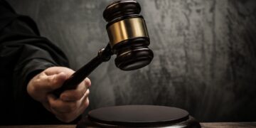 новость 01-05-2025 Организаторы экскурсии по коллектору реки Неглинки получили реальные сроки