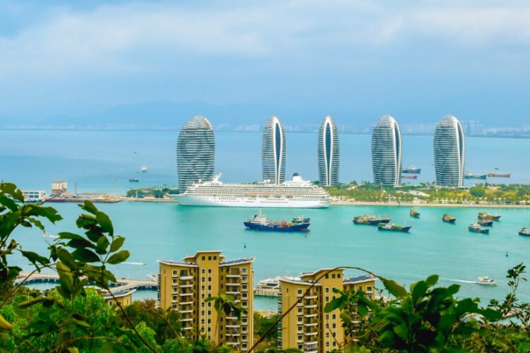 новость 05-05-2025 Хайнань в прошедшие выходные наводнили любители морского туризма