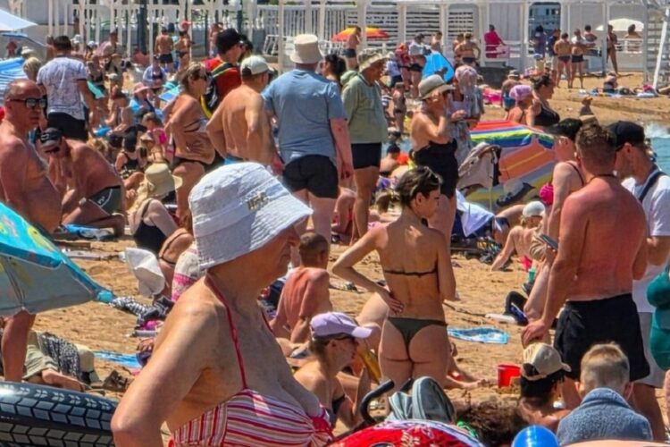 новость 10-06-2025 "Позорные" пляжные образы-2025: что лучше не надевать