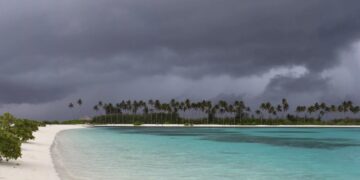 новость 12-07-2025 Отдых на Мальдивских островах испортили дожди