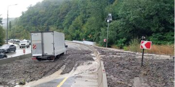 новость 04-08-2025 На Кубани туристов эвакуировали из-за наводнения