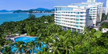 новость 02-09-2025 Персонал гостиницы в Санье спас жизнь российскому ребенку