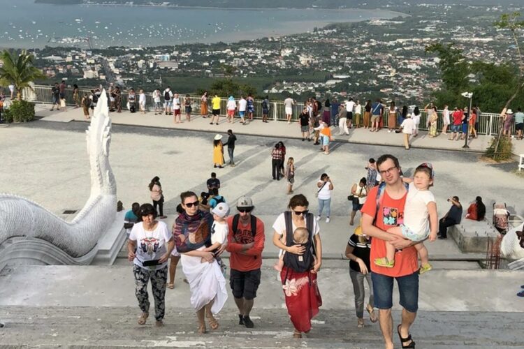 новость 21-09-2025 На Пхукете задержали россиянина по подозрению в нелегальной работе гидом