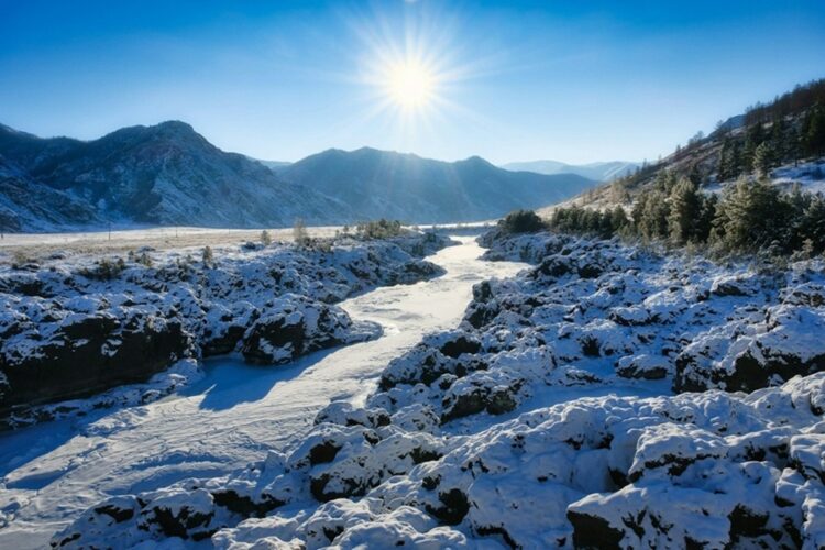 новость 24-09-2025 Почти 50 тысяч рублей обойдется перелет в Горный Алтай на Новый год