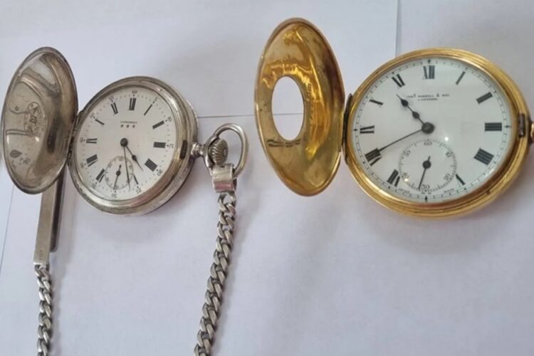 новость 15-09-2025 Коллекцию антикварных часов задержали таможенники в аэропорту Минвод