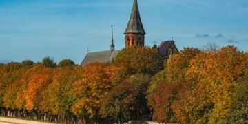 новость 28-09-2025Осенний вояж по России: сколько стоит улететь на октябрьские школьные каникулы