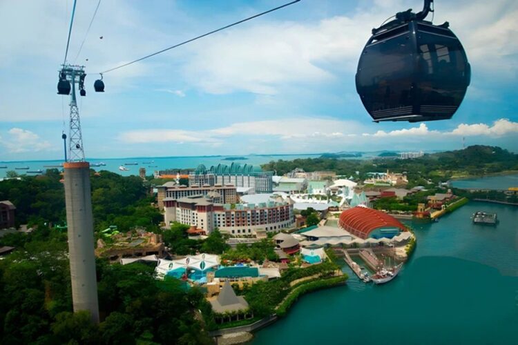 новость 18-10-2025 В Сингапуре у туриста из собственного номера похитили крупную сумму денег