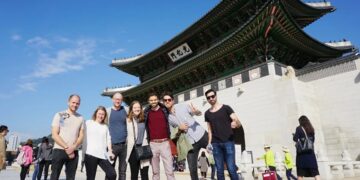 новость 09-10-2025 Массовые отказы въезда в Южную Корею российским туристам - фейк