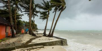 новость 18-10-2025 На курорты стран ЮВА надвигается экстремальная погода