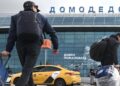 новость 20-10-2025 Таксист в Домодедово потребовал с туриста 27 тысяч рублей за стандартную поездку