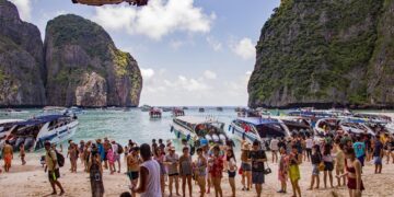 новость 21-10-2025 Таиланд не лидер в рейтинге новогодних бронирований у москвичей