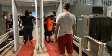 новость 27-10-2025 Процедура досмотра в аэропорту Шарм-эль-Шейха напоминает генератор случайных чисел