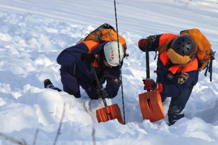 новость 29-10-2025 Цена самоуверенности: Туристы и их спасатели застряли в снежном аду на Камчатке