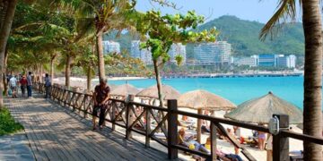 новость 05-10-2-25 Россияне планируют отдых в Китае: исследование предпочтений туристов