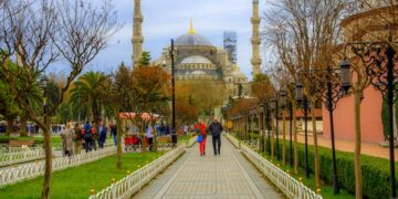 новость 10-10-2025 Когда стоимость путешествий в Стамбул снижается?