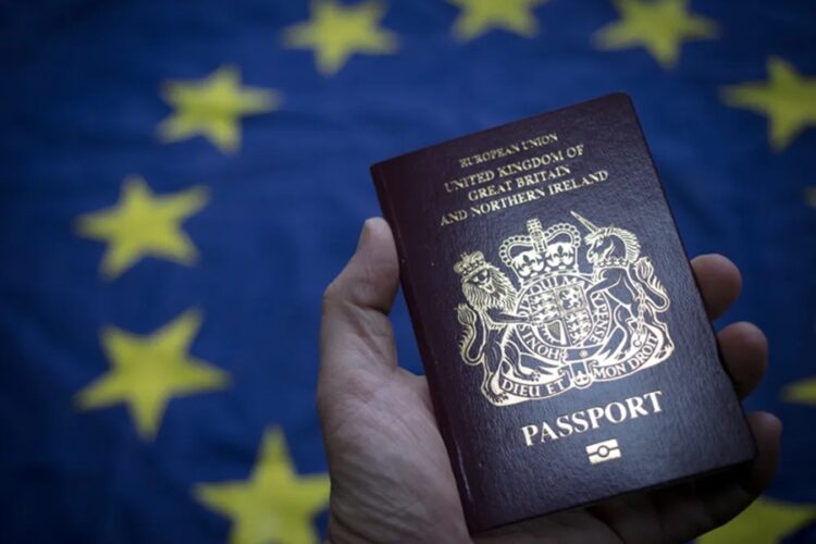 новость 21-10-2025 Особенности путешествий с двойным гражданством: практические советы