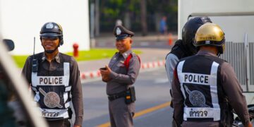 новость 06-11-2025 Российскому туристу грозит запрет на въезд в Таиланд на 99 лет за вейп