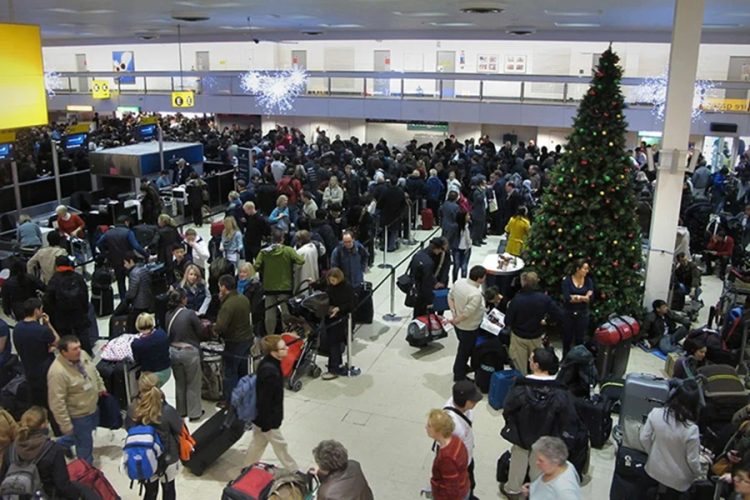 новость 20-12-2025 Европа на грани коллапса: как забастовки в аэропортах сорвут тысячам туристов Новый год и Рождество
