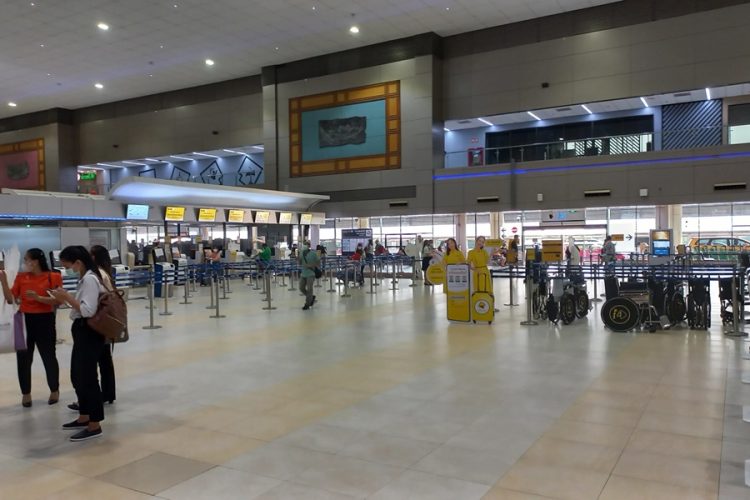 новость 12-12-2025 Россиянку развернули в тайском аэропорту из-за отсутствия наличных денег