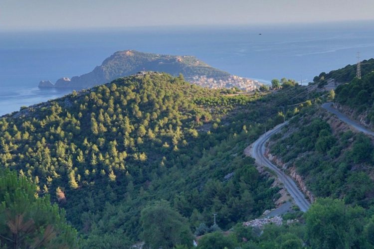 новость 11-12-2025 Как россиянин и украинка чудом выжили в горах Турции близ популярного курорта