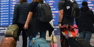 новость 15-12-2025 Опытного путешественника — на рейс с конвоем. За что российского туриста выдворили из Осло?