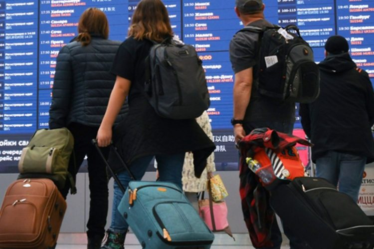 новость 15-12-2025 Опытного путешественника — на рейс с конвоем. За что российского туриста выдворили из Осло?