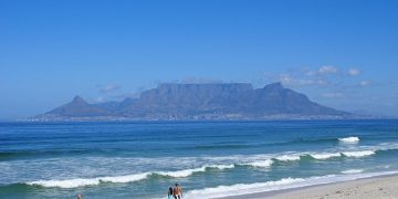 новость 21-12-2025 От жертвы до обвиняемой: шокирующая история российской туристки, пострадавшей от полиции в ЮАР