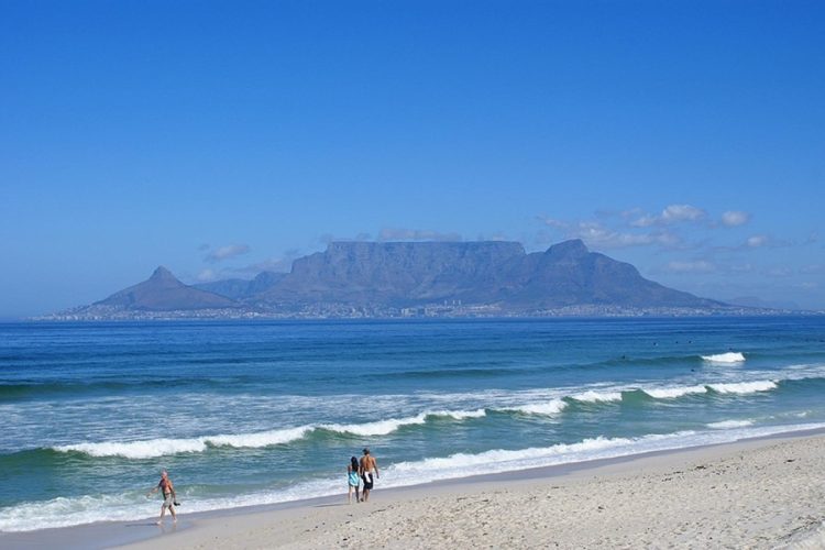 новость 21-12-2025 От жертвы до обвиняемой: шокирующая история российской туристки, пострадавшей от полиции в ЮАР