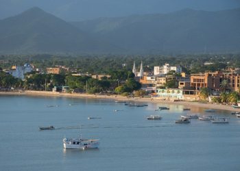 новость 04-01-2026 Воздушное пространство Венесуэлы в огне. Туристы перед выбором