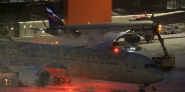 новость 09-01-2026 Багаж — в Абу-Даби, пассажиры — в Петербурге: рейс Etihad застрял в России из-за снегопада