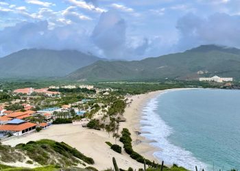 новость 06-01-2026 Россия рекомендует отказаться от поездок в Венесуэлу