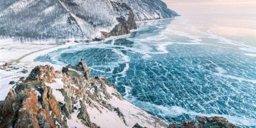 новость 26-02-2026 Остров Ольхон стал ледяным пленом для 3 000 туристов