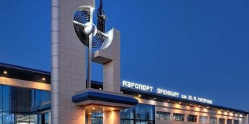 новость 28-02-2026 В аэропорту Оренбурга пассажиры подрались с парковщиком