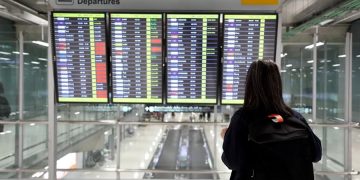 новость 05-03-2026 Количество отмененных авиарейсов из-за конфликта Ирана и США превысило 11 тысяч