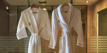 новость 23-03-2026 Трофеи из «All Inclusive»: как турецкие халаты становятся лотами на Avito