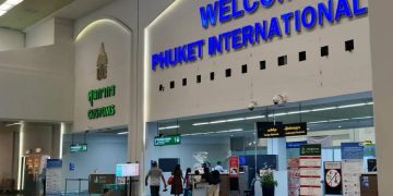 новость 31-03-2026 Фруктовый бунт на Пхукете: почему российских туристок не пустили в самолет с корзинами?