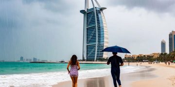 новость 05-03-2026 Дубай замер в ожидании: туристы не отказываются от Эмиратов, но новые бронирования встали