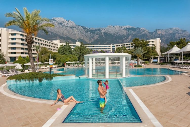 новость 17-03-2026 Что туристы забывают в отелях Турции каждый сезон?