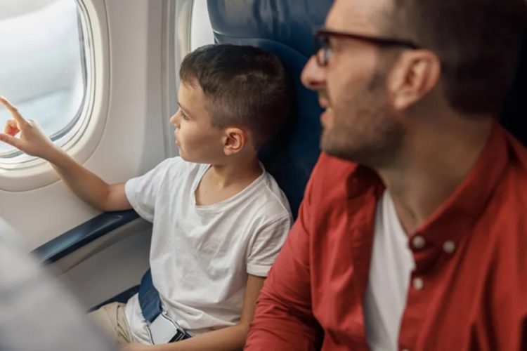 новость 15-04-2026 Врачи-пассажиры 4 часа боролись за жизнь ребенка в небе над Пхукетом