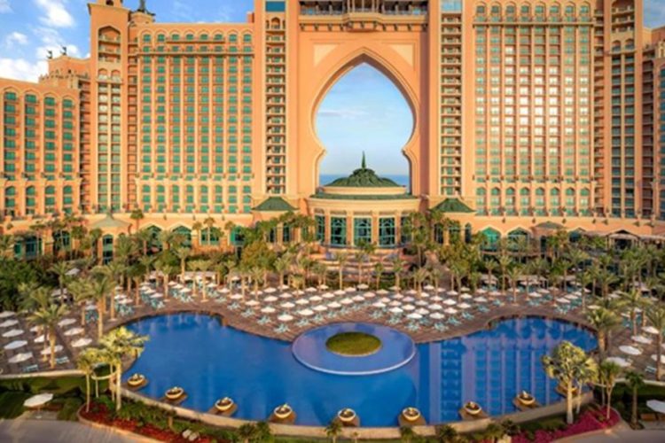 новость 24-04-2026 Роскошь с дисконтом 60%: отели ОАЭ обрушили цены, но предупреждают о рисках